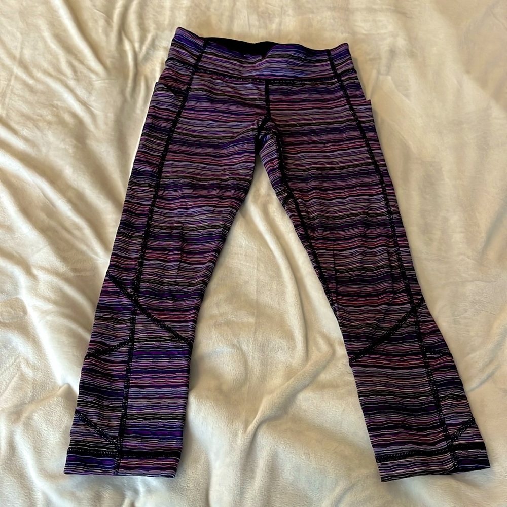 Lululemon Leggings: Size 4, 23”